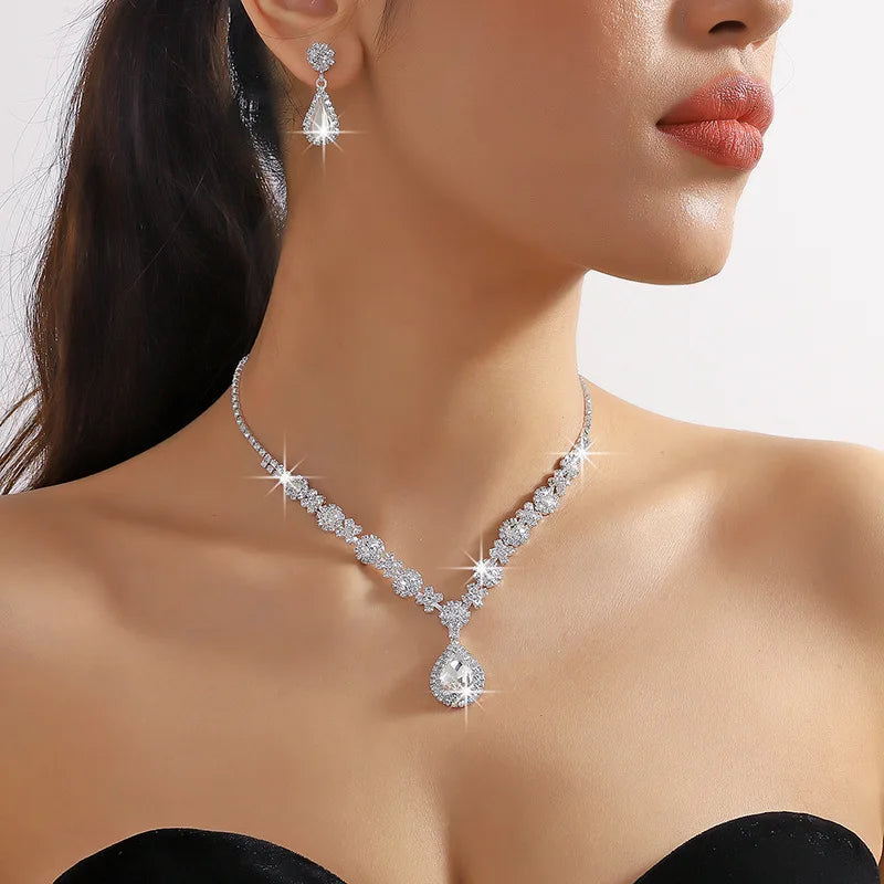 (Isabella) 3 pieces of women's crystal droplet necklace with earrings set for wedding evening dress accessories